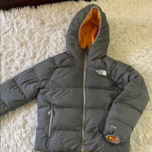 North Face Kids reversible Charcoal bight yellow Puffer Jacketsize large 10/12